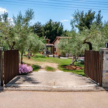 Small Paradise Nikiti  Exterior foto