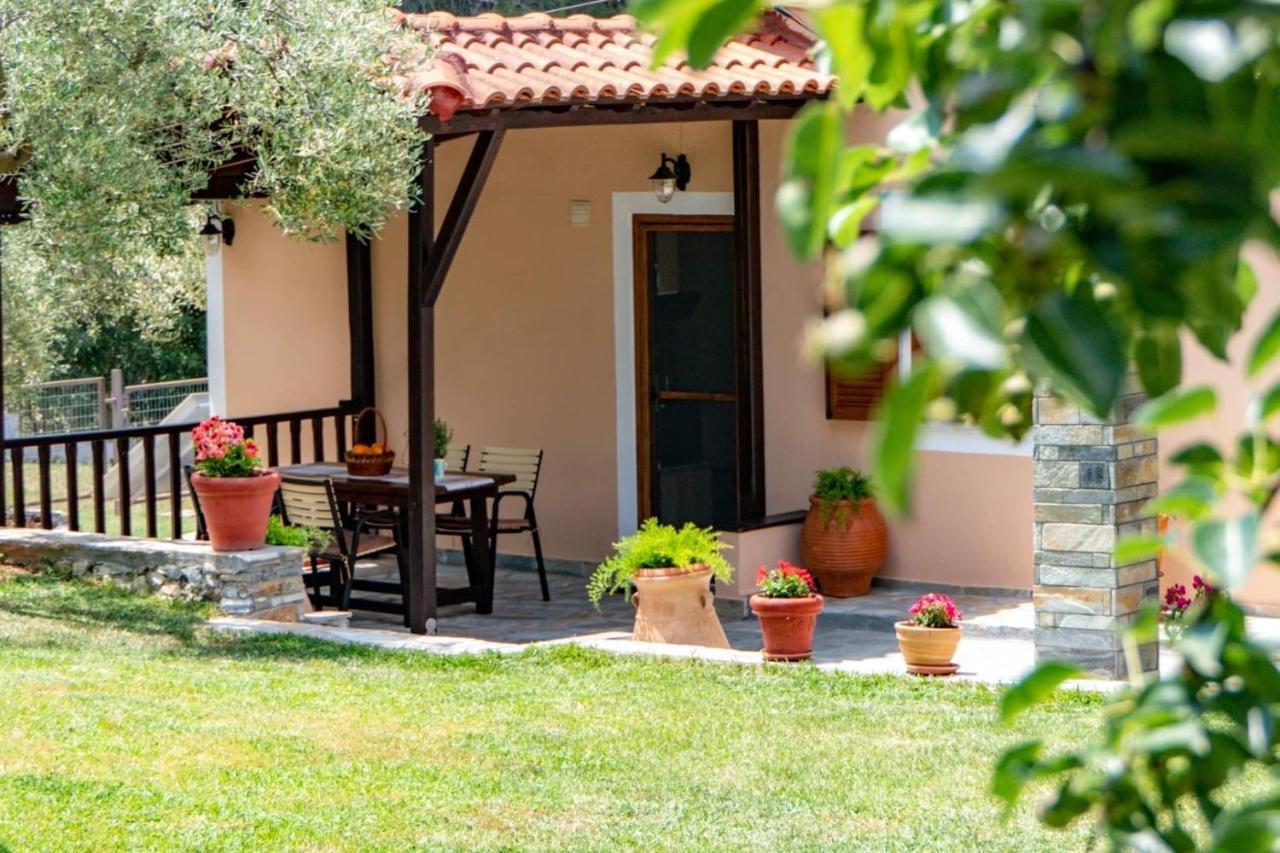 Small Paradise Nikiti  Exterior foto